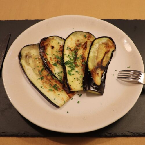 ricetta melanzane grigliate pronte nel piatto