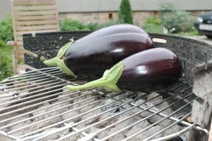 Preparazione del baba ganoush 1