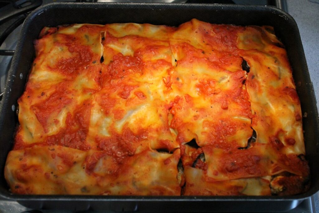 lasagne vegane con funghi e melanzane in teglia