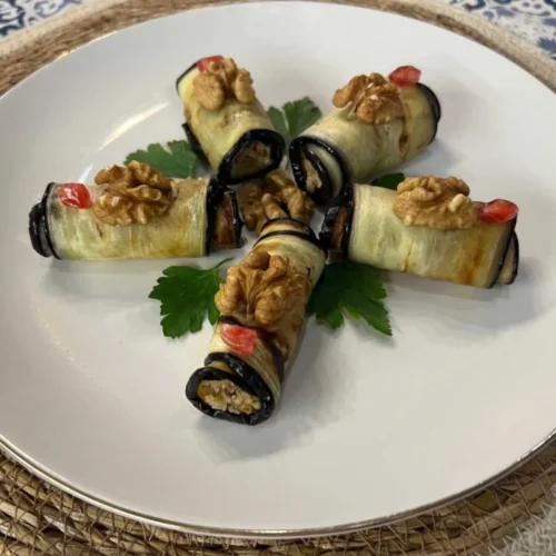 rotolo di melanzana servito